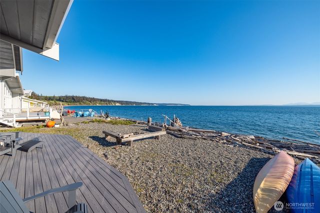 121 Keystone Avenue, Coupeville, WA 98239