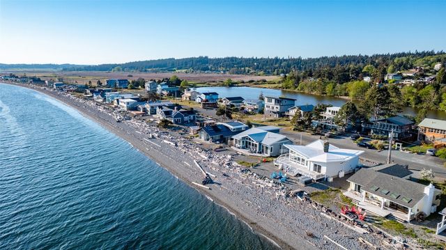 121 Keystone Avenue, Coupeville, WA 98239