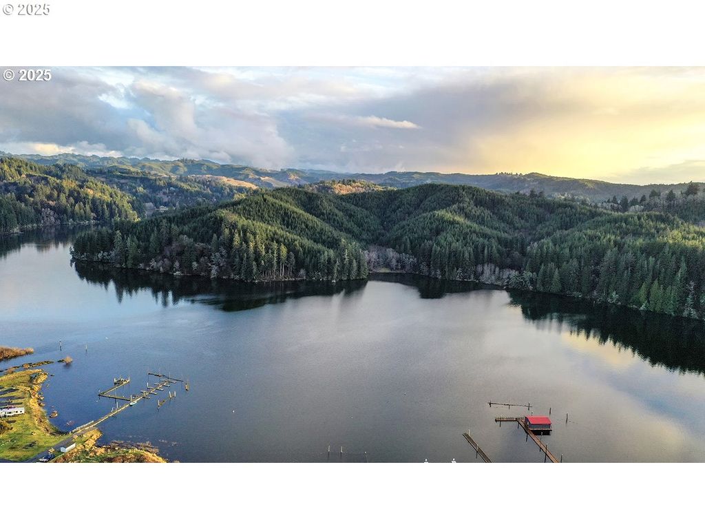 0 N Tenmile, Lakeside, OR 97449