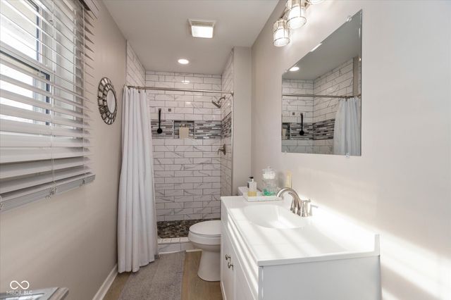 421 E City Center Drive, Carmel, IN 46032