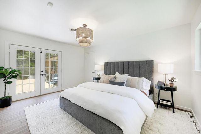 5912 Highland Hills DR, Austin, TX 78731