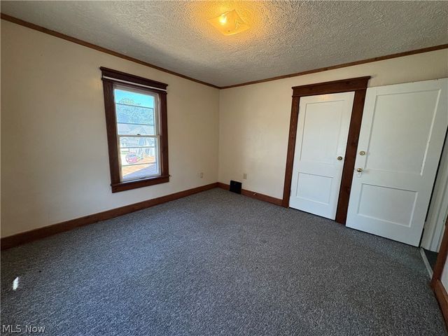 565 Brown Street, Akron, OH 44311