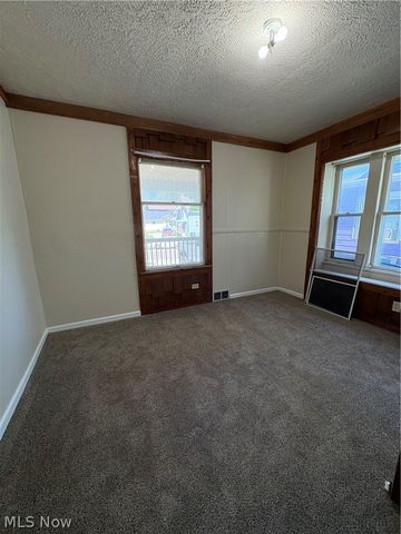 565 Brown Street, Akron, OH 44311