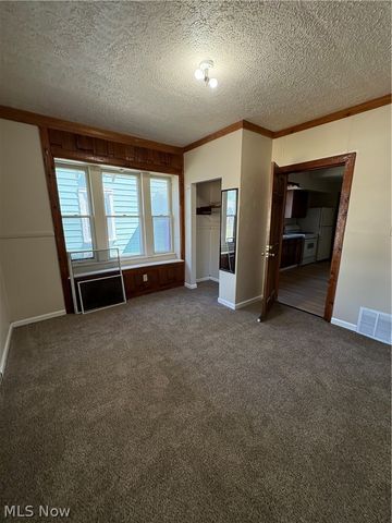 565 Brown Street, Akron, OH 44311