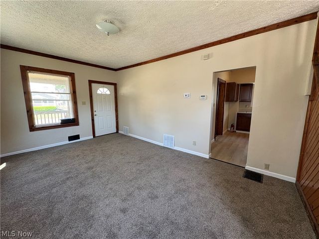 565 Brown Street, Akron, OH 44311
