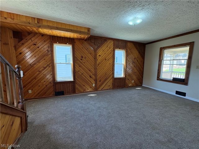565 Brown Street, Akron, OH 44311