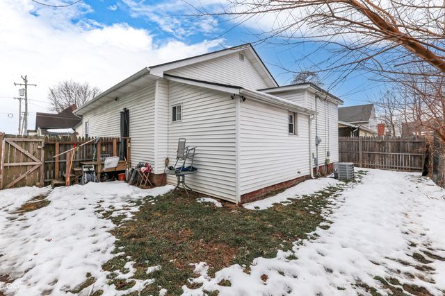 20 Colescott Street, Shelbyville, IN 46176