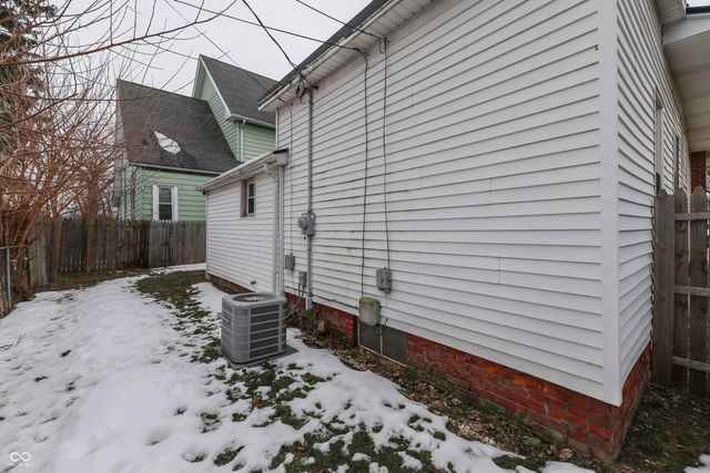 20 Colescott Street, Shelbyville, IN 46176