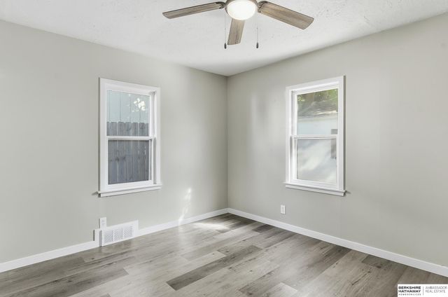 3503 N 55th Street, Omaha, NE 68104