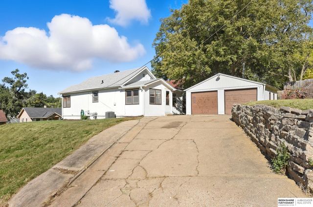 3503 N 55th Street, Omaha, NE 68104