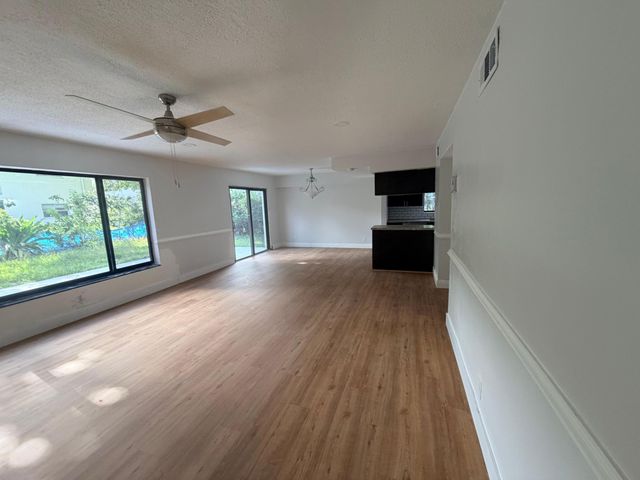 4340 NW 80th Avenue 1, Coral Springs, FL 33065