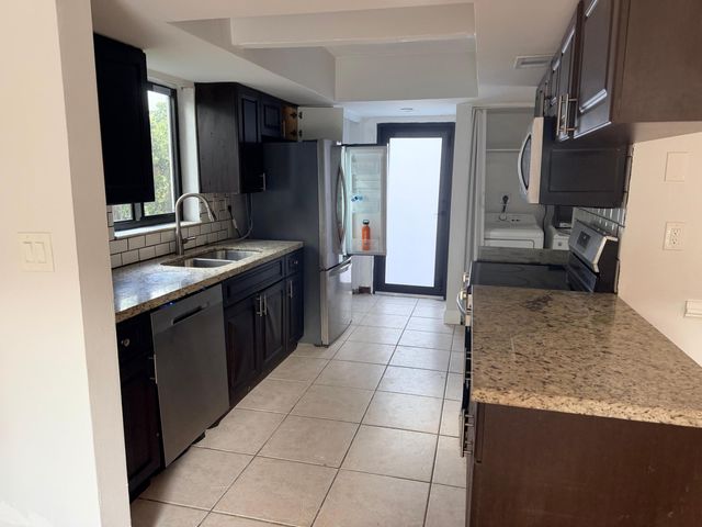 4340 NW 80th Avenue 1, Coral Springs, FL 33065