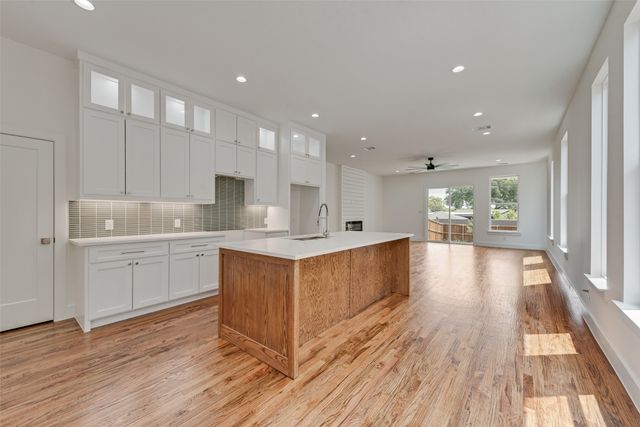 2410 Boyd Street, Dallas, TX 75224