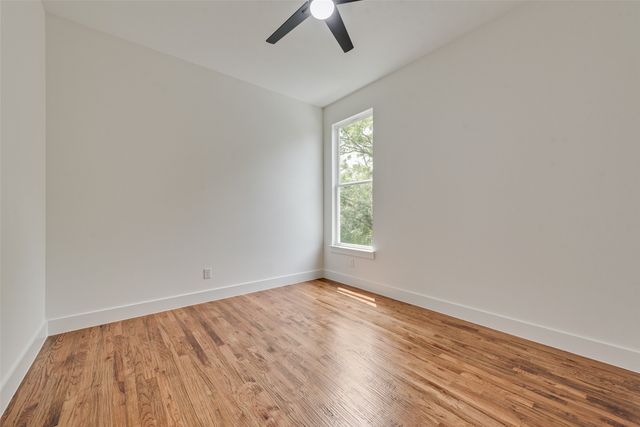 2410 Boyd Street, Dallas, TX 75224