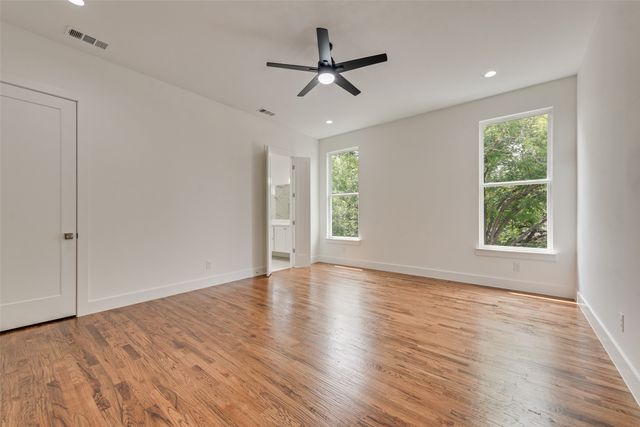 2410 Boyd Street, Dallas, TX 75224