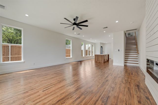 2410 Boyd Street, Dallas, TX 75224