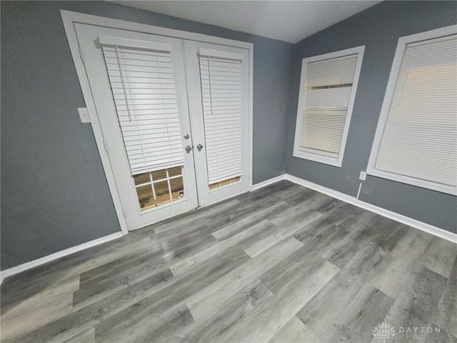 205 E Siebenthaler Avenue, Dayton, OH 45405