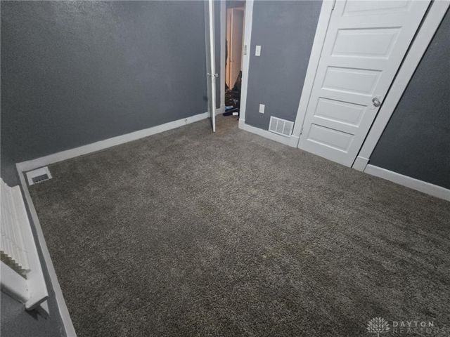 205 E Siebenthaler Avenue, Dayton, OH 45405