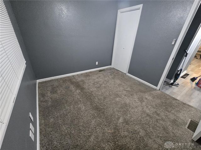 205 E Siebenthaler Avenue, Dayton, OH 45405