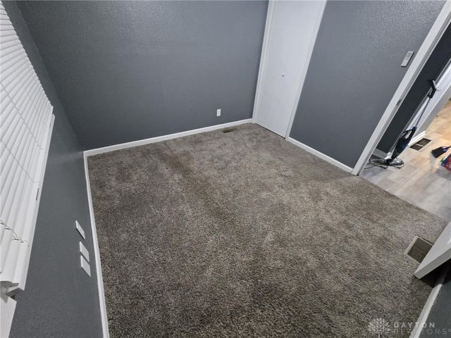 205 E Siebenthaler Avenue, Dayton, OH 45405