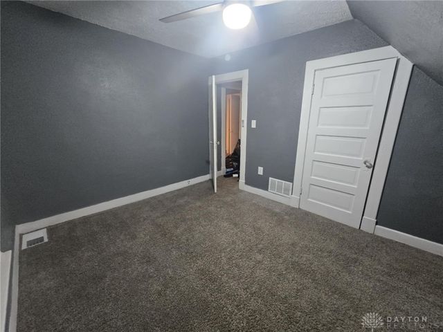 205 E Siebenthaler Avenue, Dayton, OH 45405