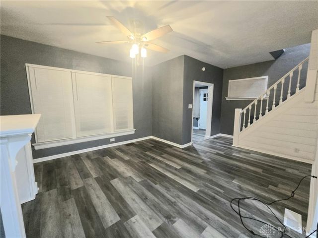 205 E Siebenthaler Avenue, Dayton, OH 45405