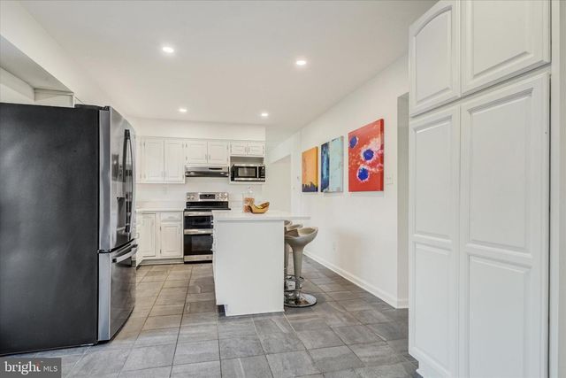 3525 HOPKINS DR, Wilmington, DE 19808