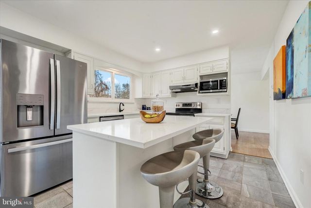 3525 HOPKINS DR, Wilmington, DE 19808