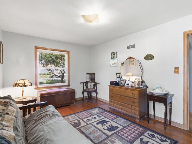 3015 N 80th STREET, Milwaukee, WI 53222
