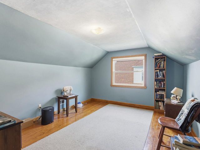 3015 N 80th STREET, Milwaukee, WI 53222