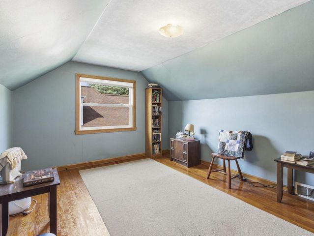 3015 N 80th STREET, Milwaukee, WI 53222