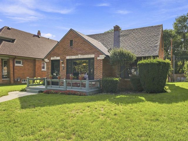 3015 N 80th STREET, Milwaukee, WI 53222