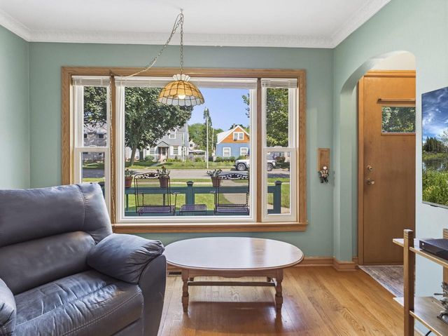3015 N 80th STREET, Milwaukee, WI 53222