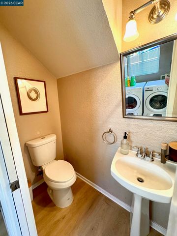 1481 Heatherfield Way, Tracy, CA 95376