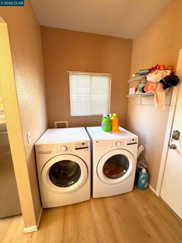 1481 Heatherfield Way, Tracy, CA 95376