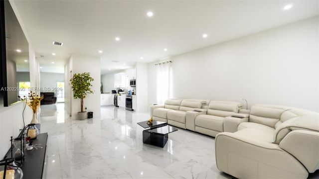 144 NW 16th St, Homestead, FL 33030