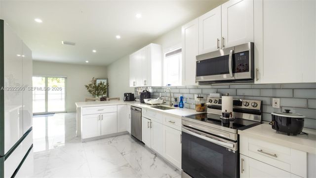 144 NW 16th St, Homestead, FL 33030