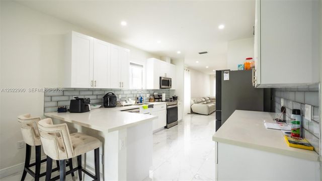 144 NW 16th St, Homestead, FL 33030