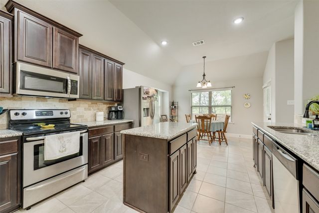 145 Fieldview Drive, Crandall, TX 75114