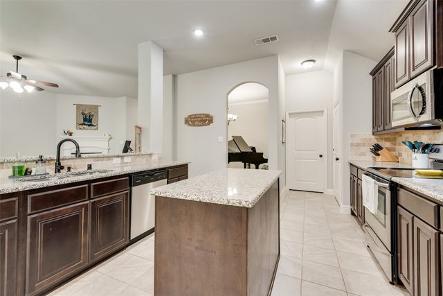 145 Fieldview Drive, Crandall, TX 75114