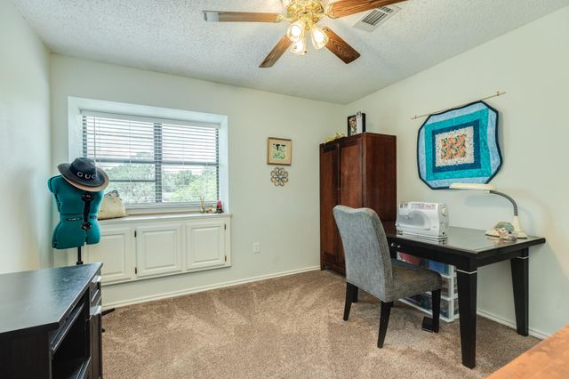 41 Robinhood Lane, Clute, TX 77531