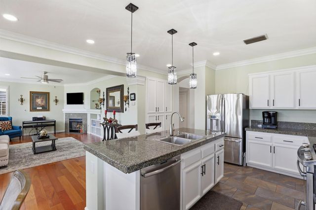 29 Windcatcher Ct, Sacramento, CA 95834