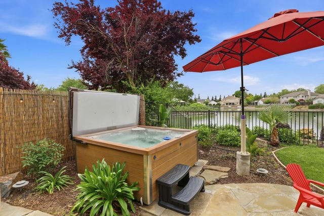 29 Windcatcher Ct, Sacramento, CA 95834