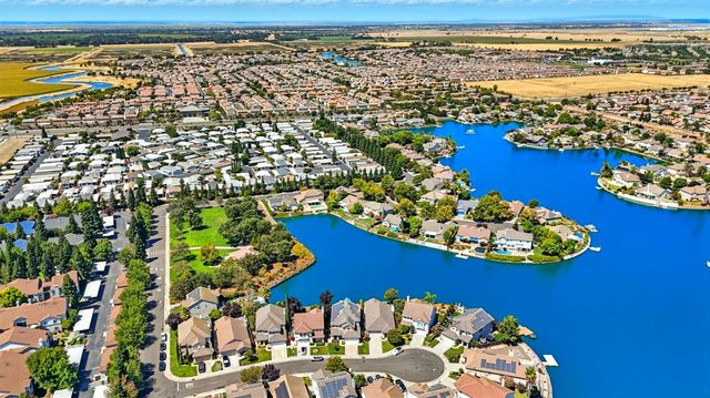 29 Windcatcher Ct, Sacramento, CA 95834