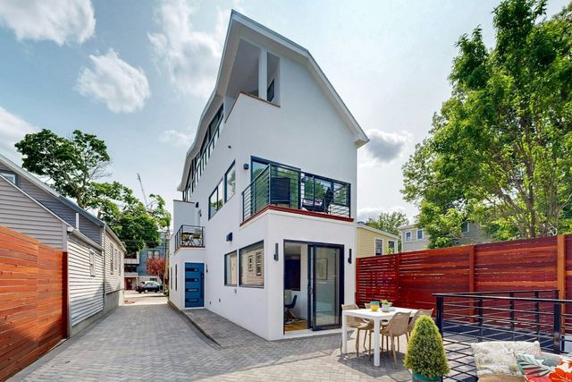 131-135 Charles Street 133, Cambridge, MA 02141