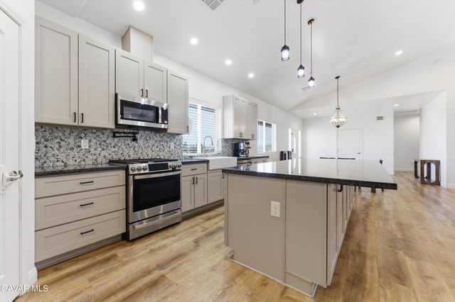 19900 Chinook Street, Tehachapi, CA 93561