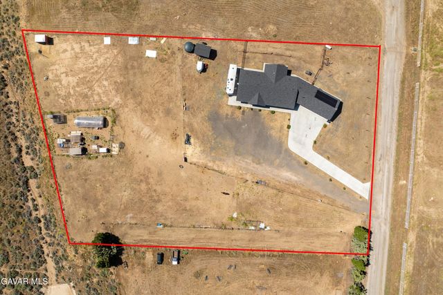 19900 Chinook Street, Tehachapi, CA 93561