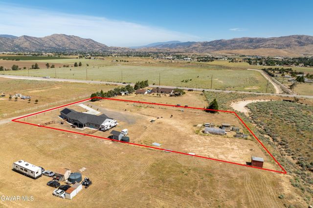 19900 Chinook Street, Tehachapi, CA 93561
