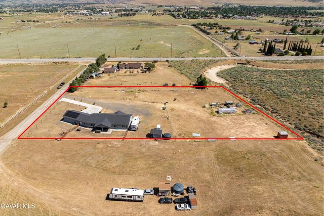 19900 Chinook Street, Tehachapi, CA 93561