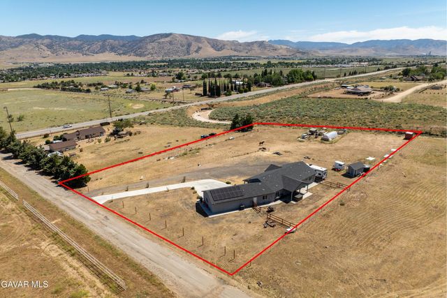 19900 Chinook Street, Tehachapi, CA 93561